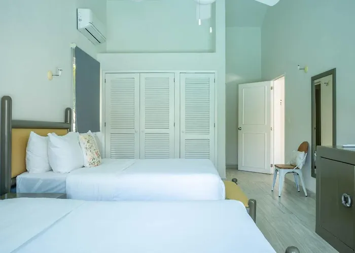 3br Casa Matuk I Steps From Spectacular I Private Pool Vakantiehuis *
