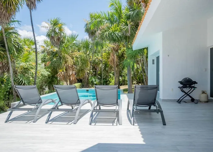 3br Casa Matuk I Steps From Spectacular I Private Pool Vakantiehuis *