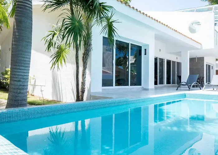Vakantiehuis 3br Casa Matuk I Steps From Spectacular I Private Pool *