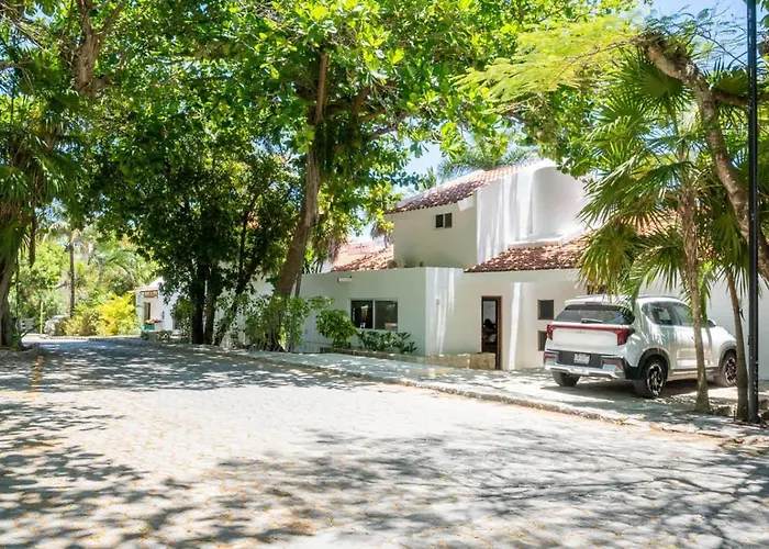 Vakantiehuis 3br Casa Matuk I Steps From Spectacular I Private Pool