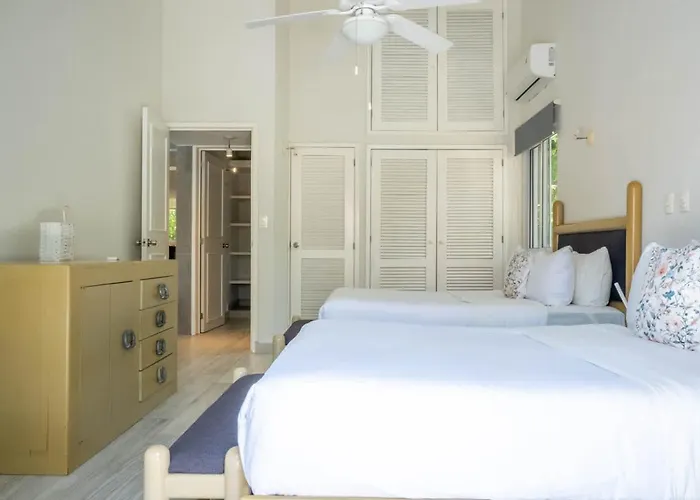 3br Casa Matuk I Steps From Spectacular I Private Pool Vakantiehuis *